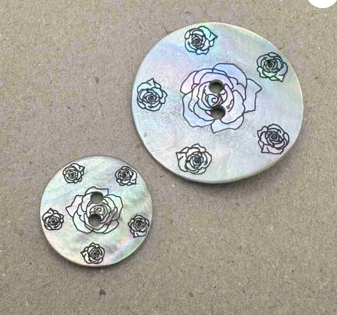 TERRIES BUTTON NT 2 HOLE SHELL ROSE LASER 18MM NT