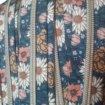 ZIPPER DAISY AND BLOOMS WITH GOLD TEETH #5 ZIPPER TAPE
