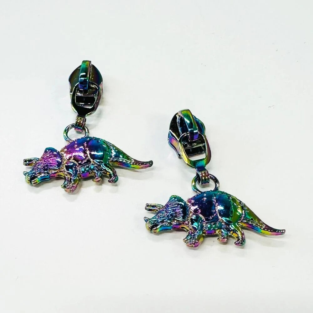 ZIPPER DINOSAUR PULLER RAINBOW