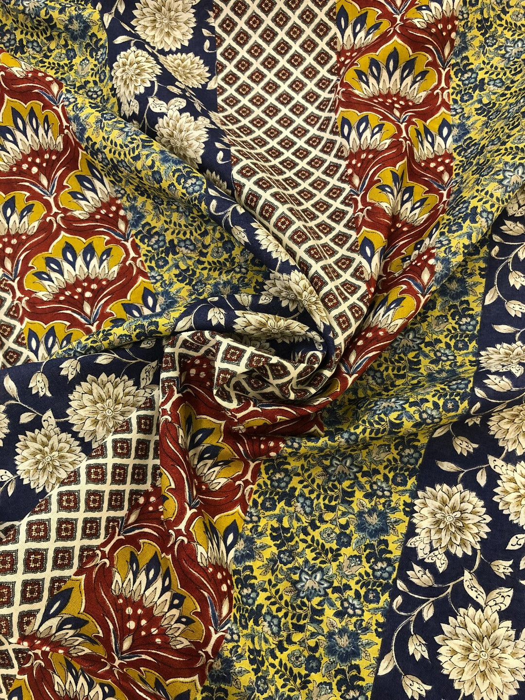 JAPAN COTTON PRINT 4E WALLPAPER LOOK FLORAL