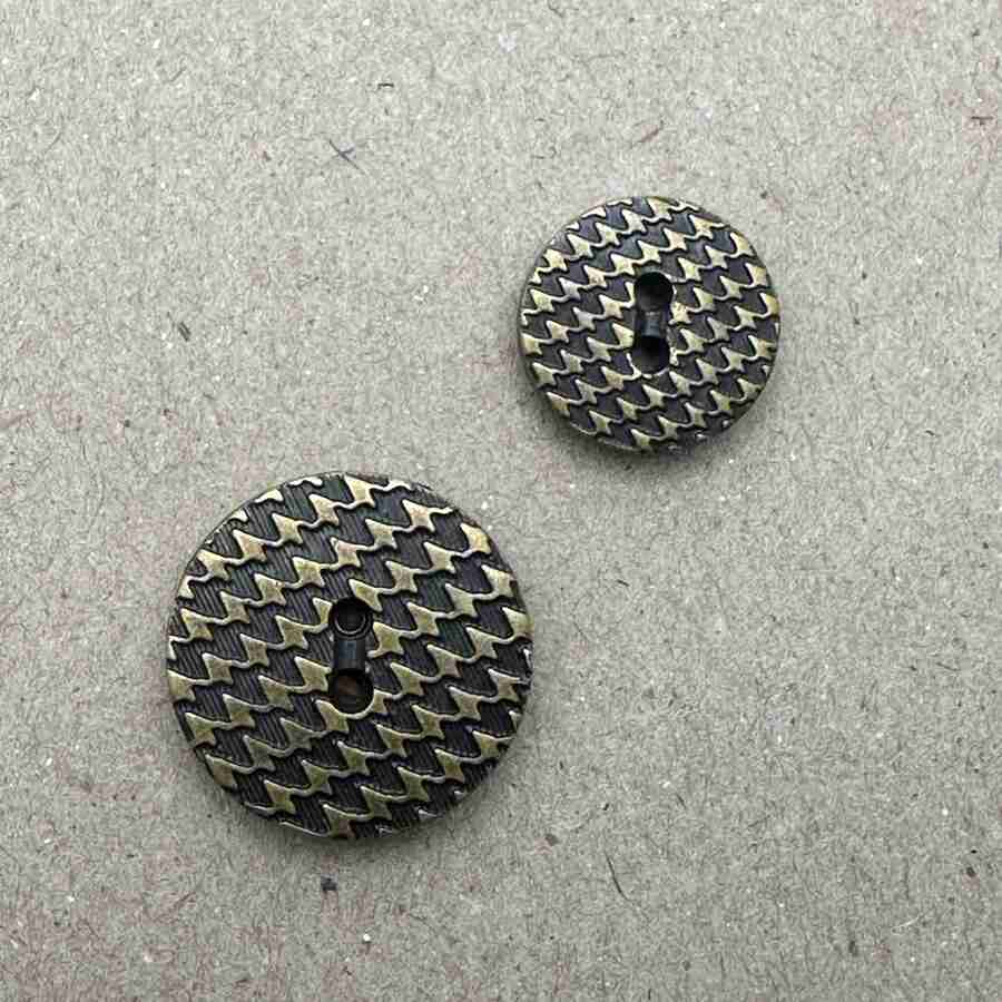 TERRIES BUTTONS SEW THROUGH SAW TOOTH 2 HOLE BRONZE 15MM