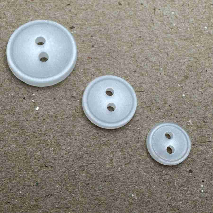 TERRIES BUTTONS 2 HOLE MATT SEW THRU WHITE 09MM