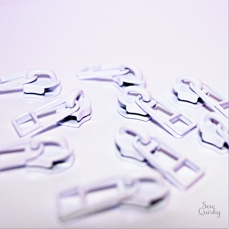 SEW QUIRKY ZIP PULLS WHITE (10)