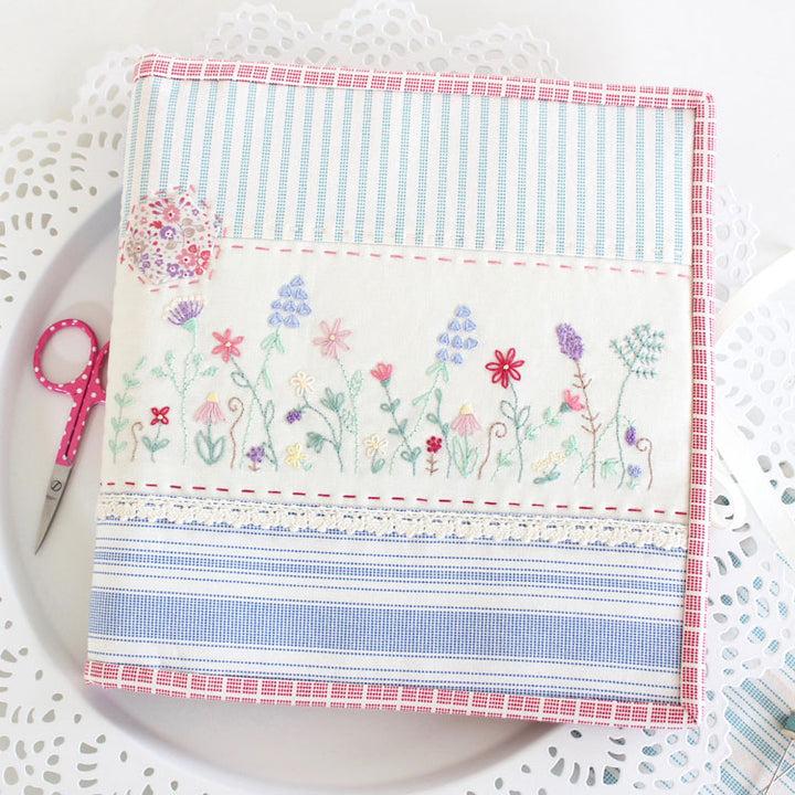 SIMPLE SEWING FOLDER INCL PRE-PRINTED LINEN
